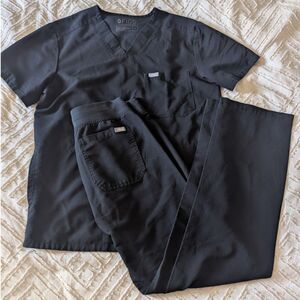 FIGS Technical Collection Black Scrub Set • Women's S Top / XS Pants • 1-Pocket
